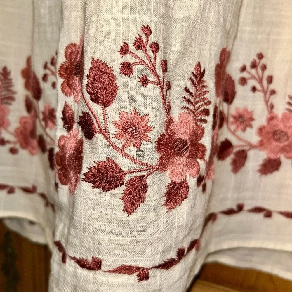 Max Studio Cream and Pink Embroidered Floral Blouse - Picture 4 of 7